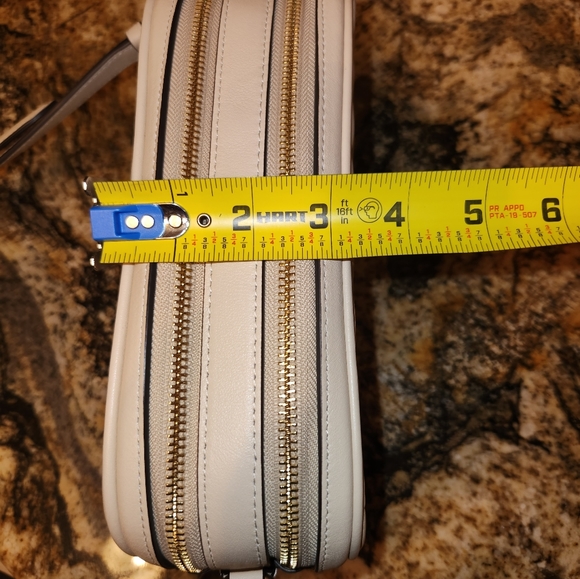 Super Pretty Puffy Linear Quilted Cream Leather Jes COACH Crossbody!! - Picture 8 of 16